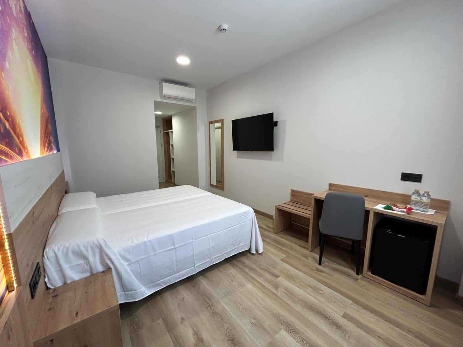 Hotel Javalambre Ла-Пуэбла-де-Вальверде Экстерьер фото